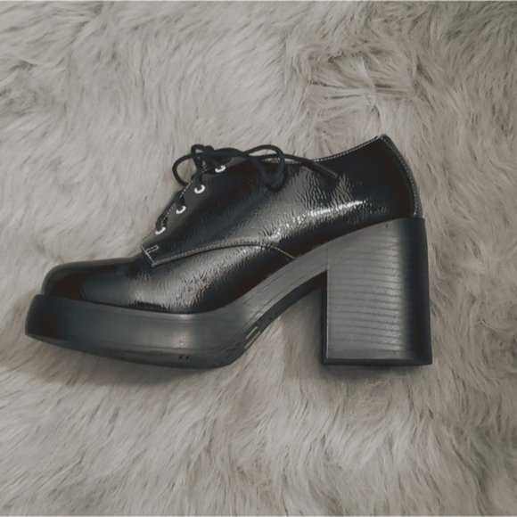Preppy Patent Oxford Platform Lace Shoes- *New In Box* by Dirty Laundry - Picture 15 of 16